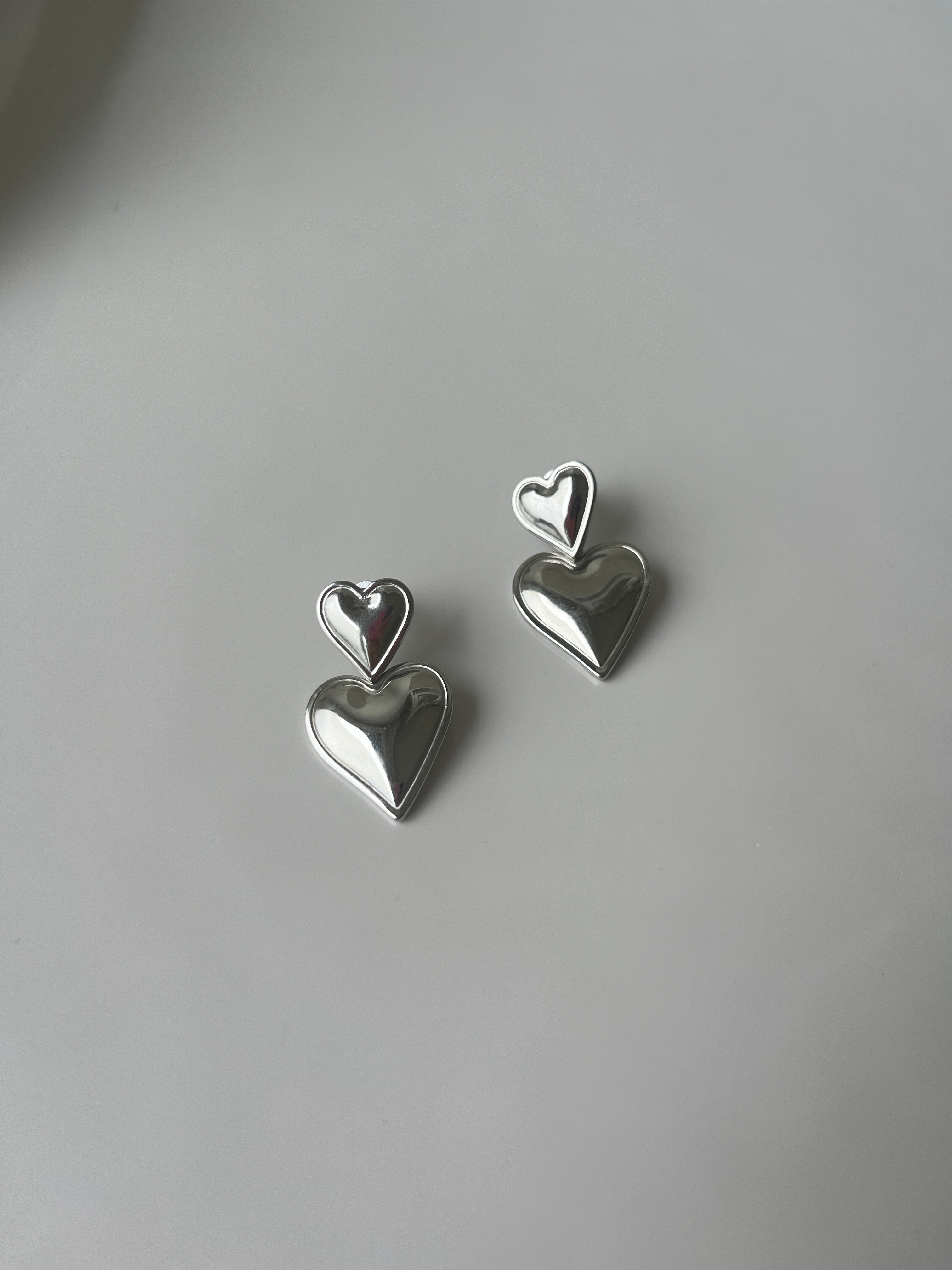 Waterdichte Stacked Hearts-oorbellen