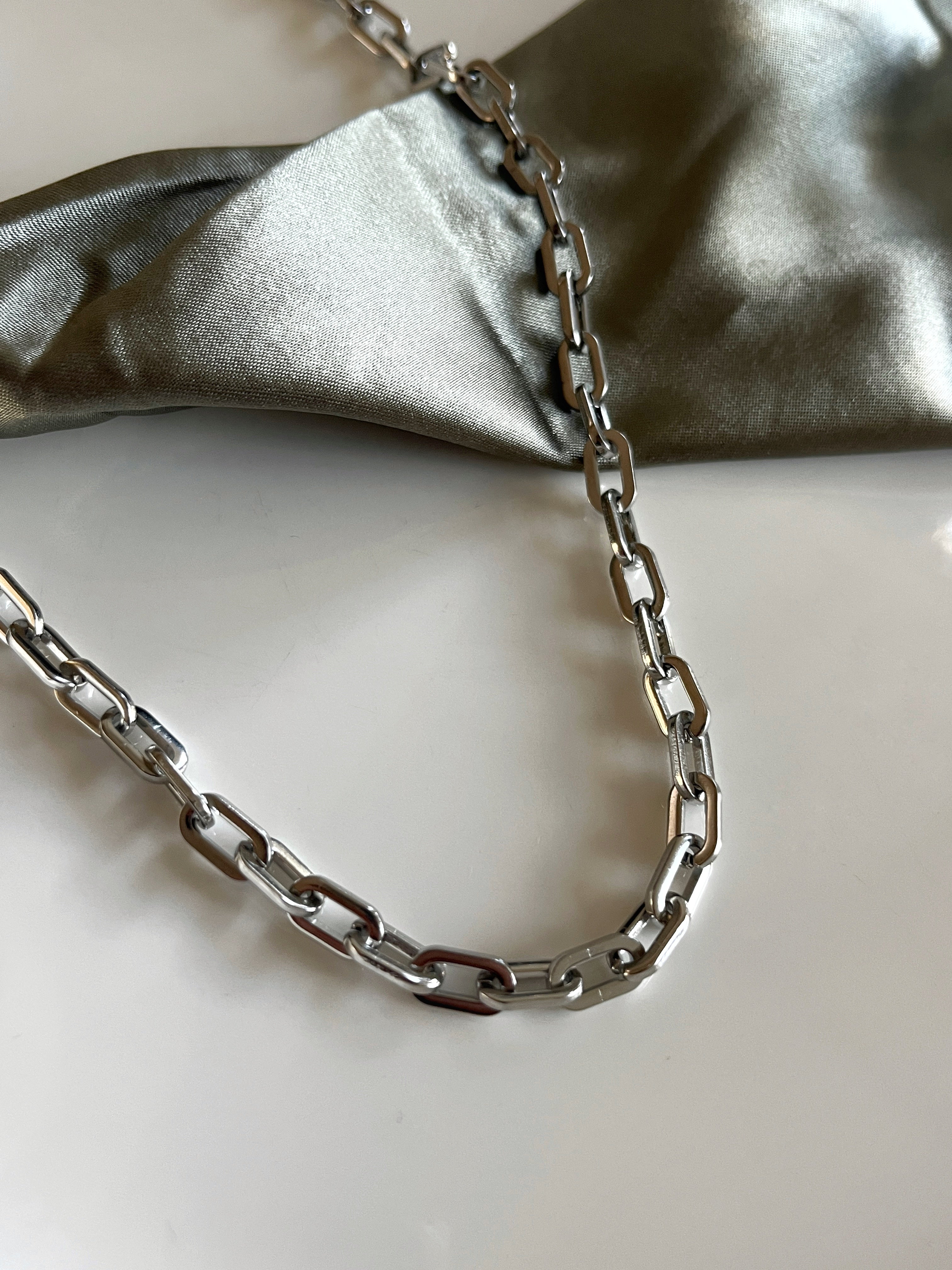 Waterdichte paperclips ketting